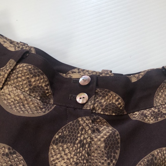 Cacheral Shorts - Picture 3 of 8